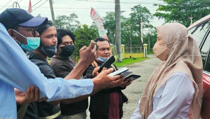 Dipanggil Komisi II DPRD Sarolangun, Emalia Sari : P-APBD tetap Kita Laksanakan