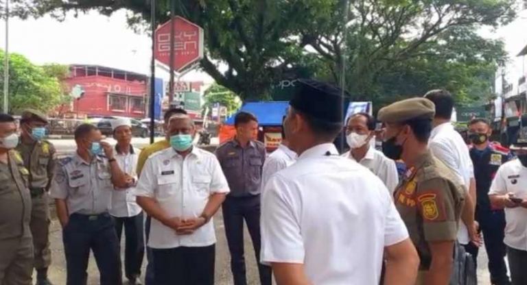 Sekda Sarolangun Turun Langsung Temui PKL Di Kawasan Kota