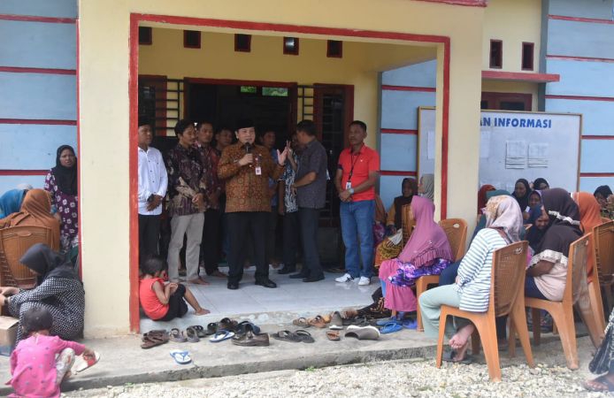 Pj Bupati Sarolangun Hadiri Penyerahan  BLT Dana Desa Ladang Panjang