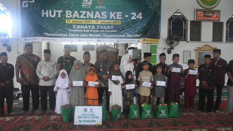 HUT BAZNAS Ke-24, PJ Bupati Sarolangun Bahri Salurkan Santunan 200 Anak Yatim, Kaum Dhuafa dan Fakir Miskin
