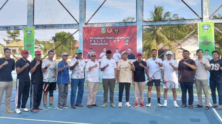 Bupati Hurmin Buka Kejuaraan Tenis PELTI Cup Sarolangun 2026