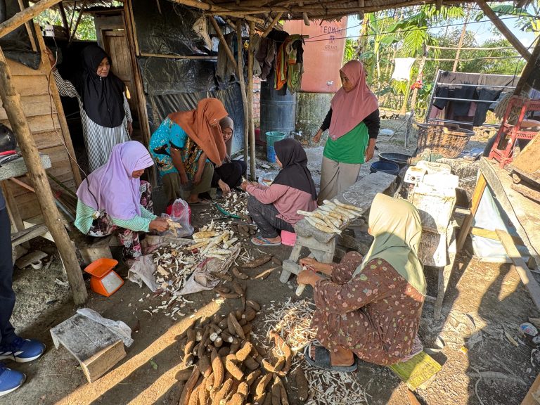 Sentuhan PHE Jambi Merang Ubah Singkong Jadi Sumber Harapan