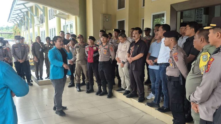 Ketua DPRD Sarolangun Temui Langsung Mahasiswa Pendemo MBG Dan Angkutan Batu Bara