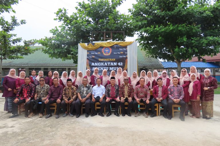 Tasyakuran Pelepasan Siswa Kelas 9 Spenju Muaro Jambi Berlangsung Meriah